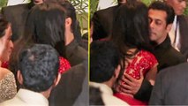 Sonam Kapoor Reception: Katrina Kaif KISSED by Salman Khan INFRONT of MEDIA | Boldsky