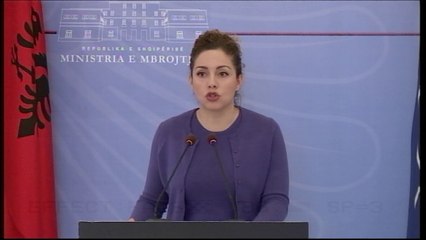 Ora News - Apeli per banoret prane shtrateve te lumejve: Ju lutem largohuni menjehere