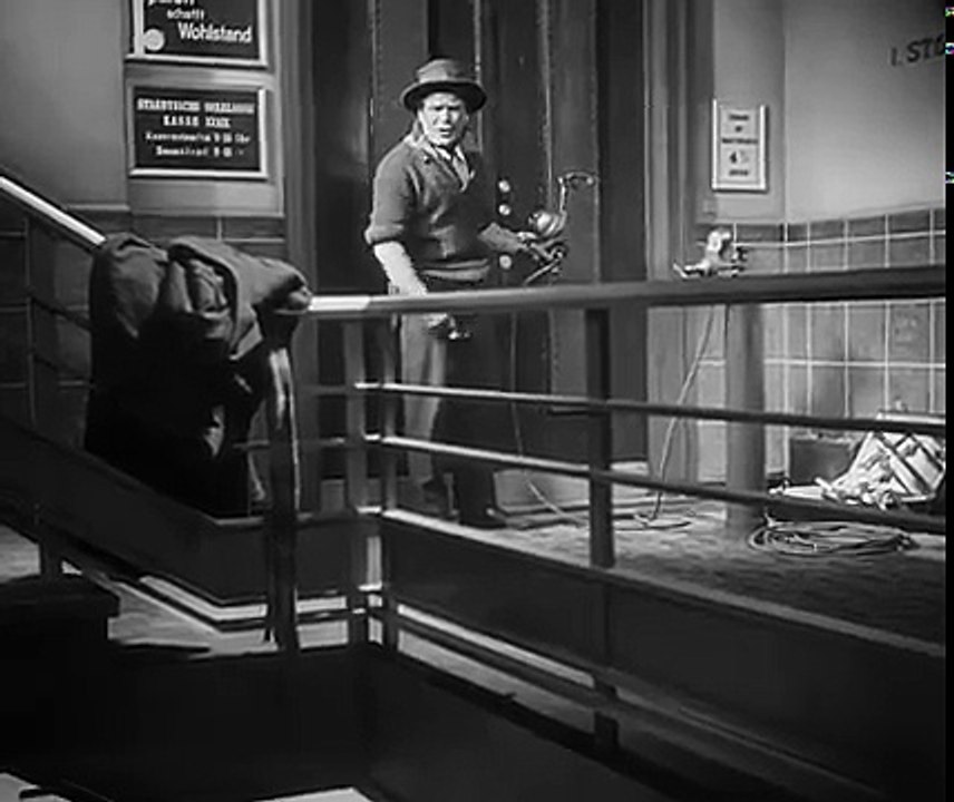 M, el vampiro de Düsseldorf, 1931. ( Subtítulos en español ) 720p BluRay part 2/4