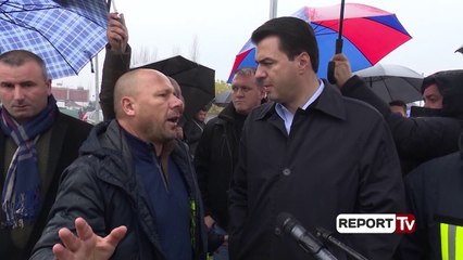 Report TV - Basha i kërkon qeverisë tju vijë në ndihmë familjeve