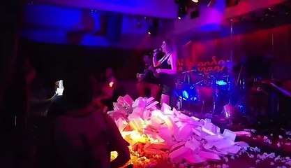 Γεωργία Ζάρα - Βρέχει στην Φτωχογειτονιά | Το Βουνό - Live 2016