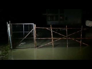 Ora News – Në Frakull evakuohen 20 familje, në rrezik edhe 80 të tjera