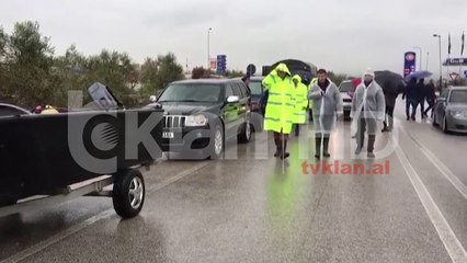 Vijojne evakuimet ne fshatrat e Fierit e Vlores