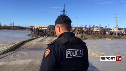 Report TV - Fier, shembet ura në fshatin Darëzezë,izolohen 2 mijë banorë