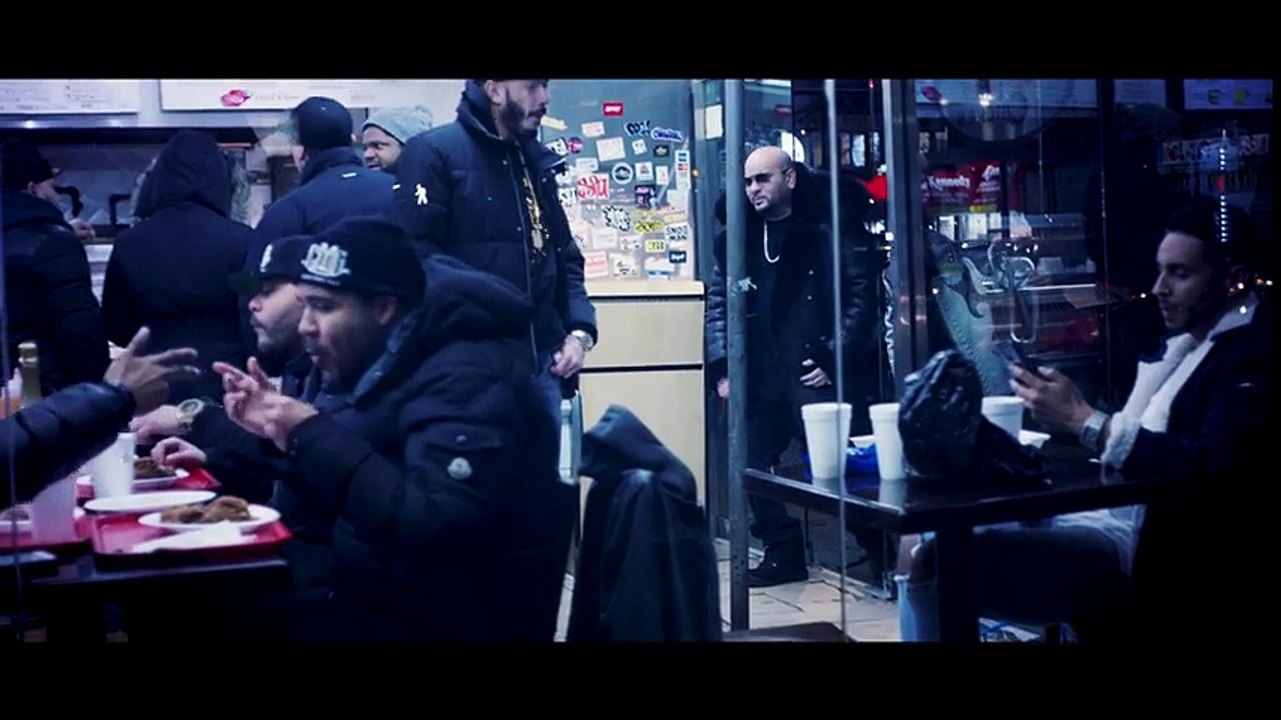 JUNIOR CLORO  ELLOS SE QUEDAN  DIRECTED BY   ADMEDIA FILMS CMGLIFE RECORDS LLC