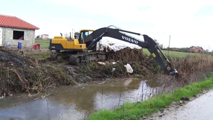 Ulet rreziku i përmbytjeve  - Top Channel Albania - News - Lajme