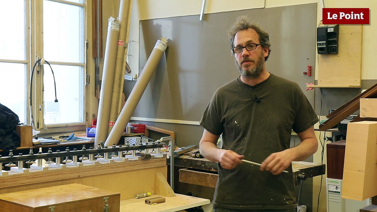 Les artisans du Mobilier national : l'ébéniste