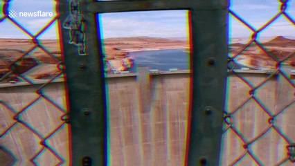 Vlogger's spectacular walk through Arizona's Antelope Canyon