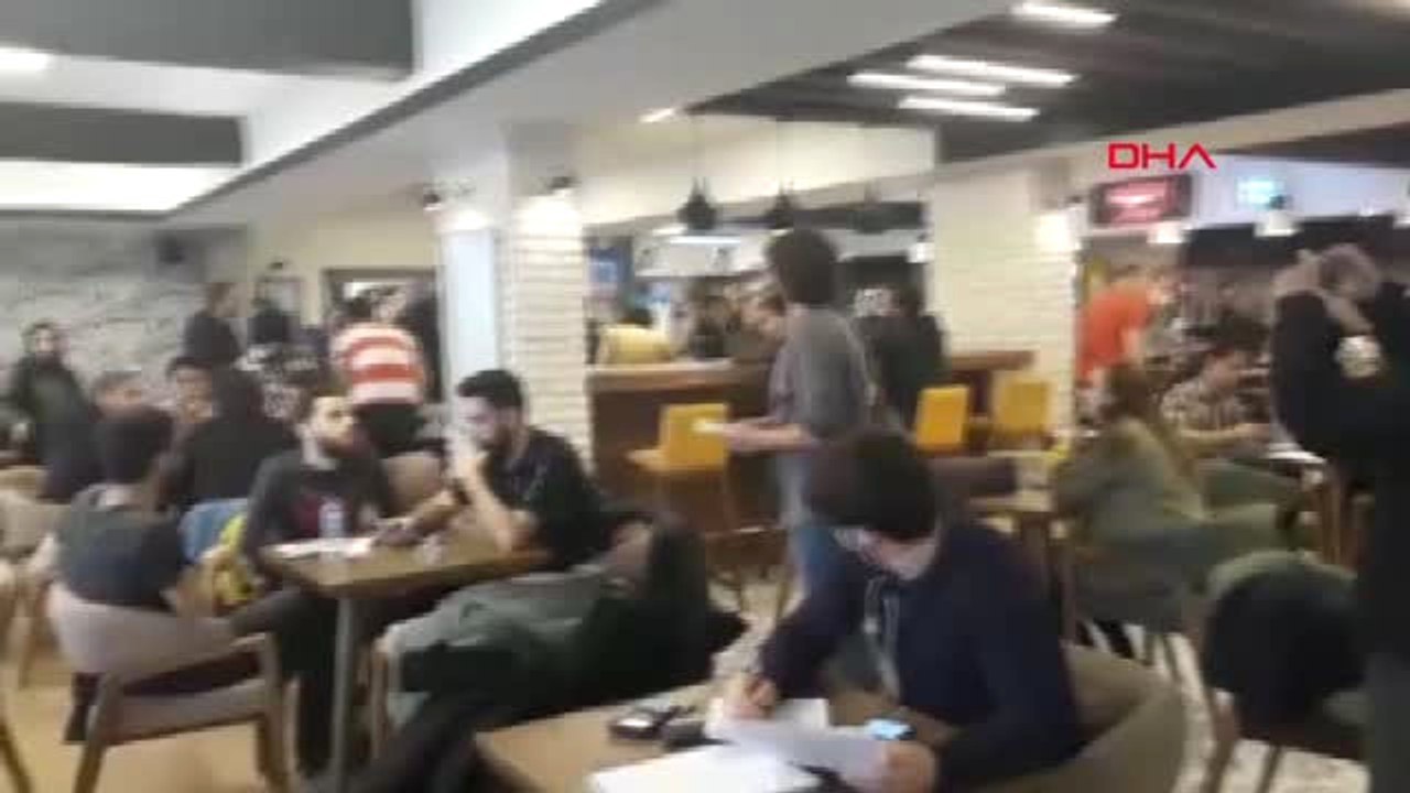 Eskişehir Bölünmeye Tepki Gösteren Öğrencilerle Güvenlikçiler Arasında Arbede