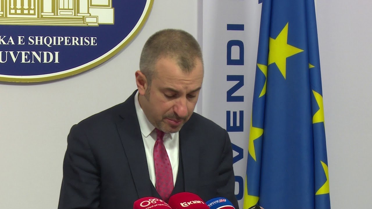 PS AKUZON PD PER MLN USD ABUZIME, I KERKON TE BEJE TRANSPARENCE PER PARATE QE I DHA KOMPANISE LOBUES