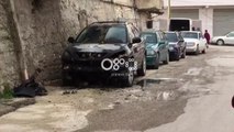 Ora News- Vlorë, digjet gjatë mesnatës automjeti në parkim