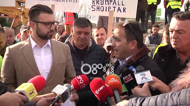 Ora News - Nënkontraktorët e Bypass-ve Fier dhe Vlorë: Rama të kthejë timonin nga ne