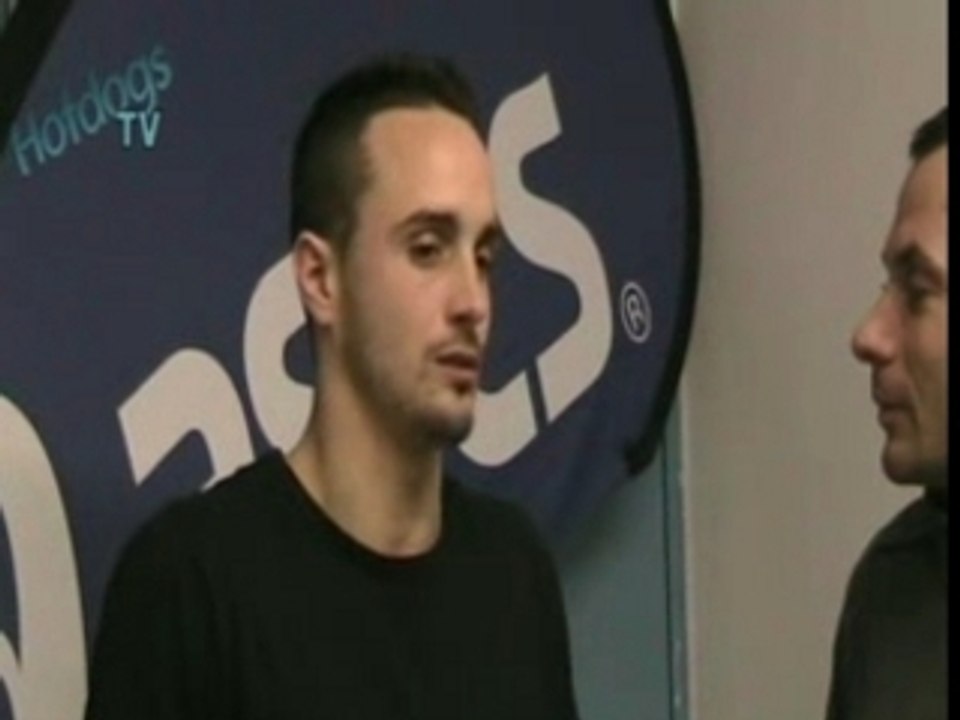 HotdogsTV 1dec07 Le handball déjanté