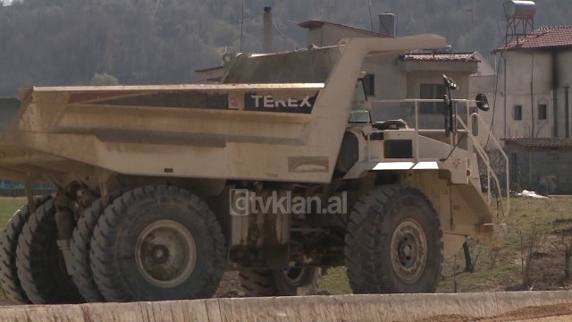 Bashkite, 280 milione Dollare borxhe