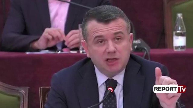 Report TV - Lobimi rus, Balla akuzat ndaj PD: Si u financua protesta 3 mujore e opozitës në çadër?