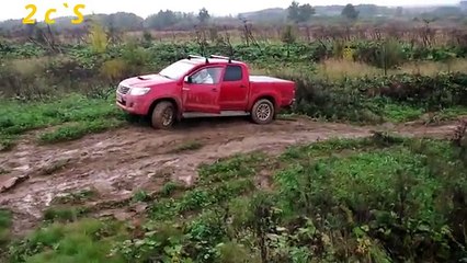 Mitsubishi L200 vs Toyota Hilux | NA LAMA
