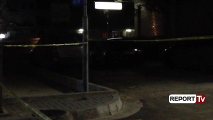 Report TV -  Vlorë, alarm për eksploziv në një automjet, policia rrethon zonën