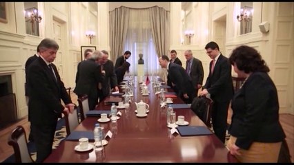 Скачать видео: Ora News - Kotzias- Bushati, negociatat vijojnë javën tjetër në Korçë, Kotzias shprehet optimist