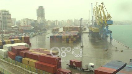 Ora News - Deti me dallgë, kapiteneria e Vlorës dhe Durrësit pezullon lundrimin