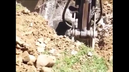 Maquinaria pesada salvando vidas (Heavy machinery saving lives)