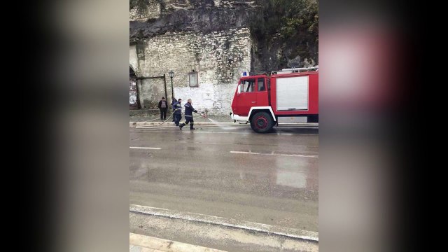 BERAT, RRESHQITJE GURESH DHE DHERASH NE MANGALEM, BLLOKOHET PER PAK KOHE AKSI KOMBETAR LAJM