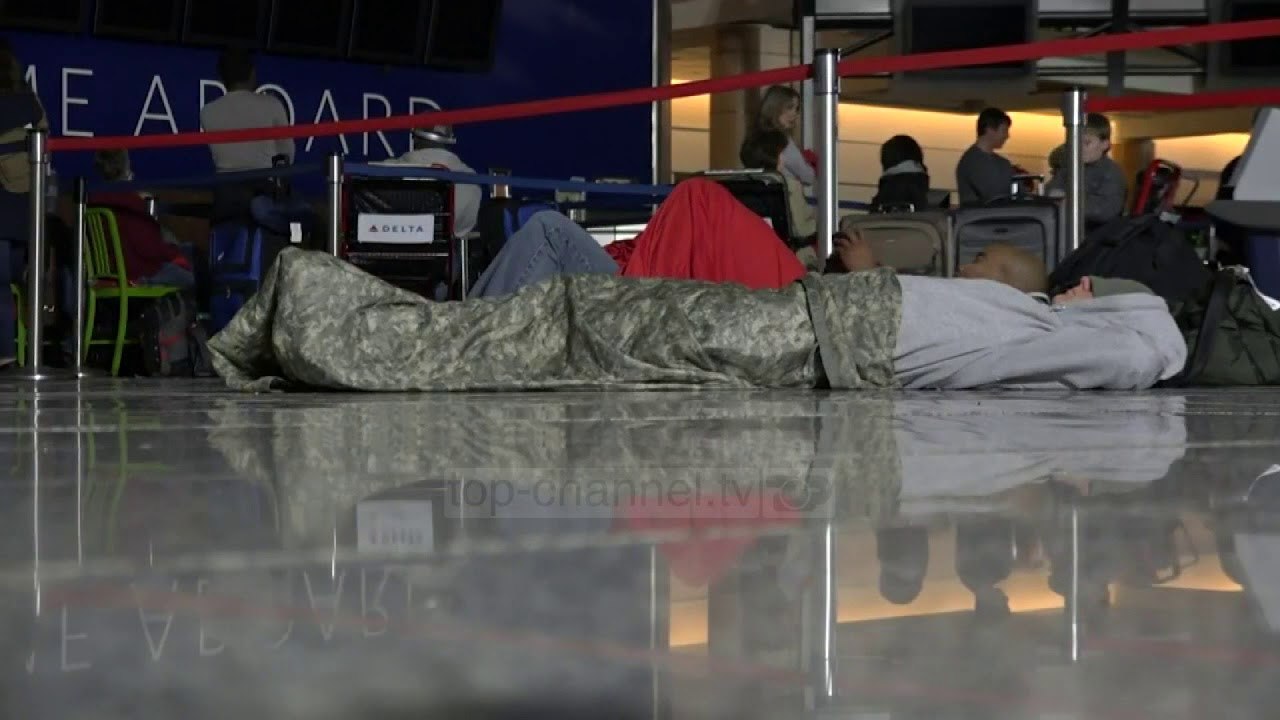 Kur ikin dritat në aeroport - Top Channel Albania - News - Lajme