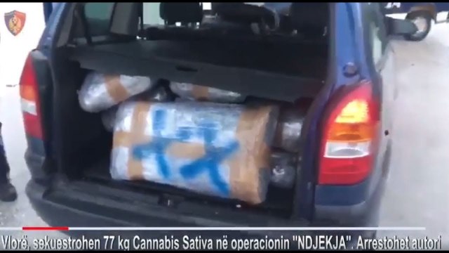 Ora News - Vlorë, 51-vjeçari kapet duke transportuar 77 kg kanabis