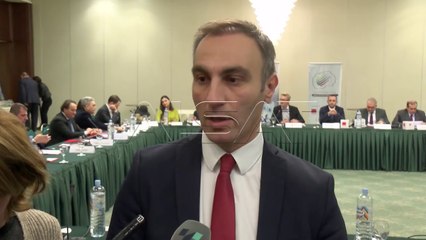 Qeveria, të enjten takim midis Zaevit dhe Selës