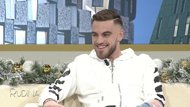 Rudina/ Erik Fullani zbulon emrin e te dashures (19.12.17)
