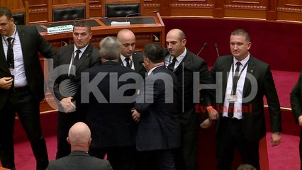 PS: Masa disiplinore per 7 deputete te opozites