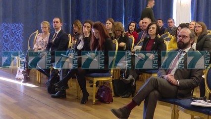 OSBE E KONSIDERON KORRUPSIONIN ENDE PROBLEM NE SHQIPERI - News, Lajme - Kanali 10