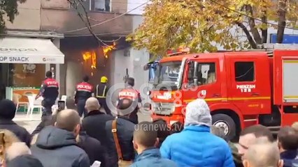 Ora News -  Zjarr tek "Myslym Shyri" në Tiranë