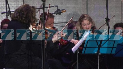 KONCERTI I KRISHTLINDJEVE NE SHESH - News, Lajme - Kanali 7