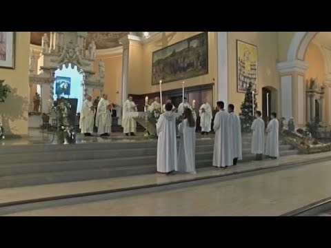 Ora News - Krishtlindja u festua në të gjithë Shqipërinë