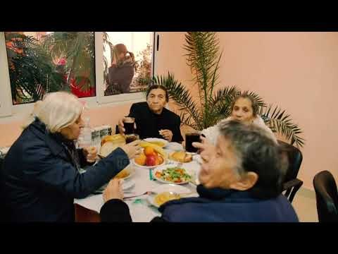 Bashkia e Tiranës shtron drekën e Krishtlindjeve- Top Channel Albania - News - Lajme