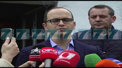 MINISTRI I JASHTEM DITMIR BUSHATI NE FAMILJEN E FLORIAN BEQIRAJT - News, Lajme - Kanali 10