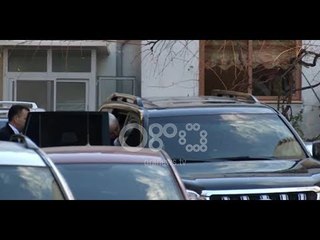 Ora News - Xhafaj shkon në Prokurori, takon kryeprokuroren, Arta Marku