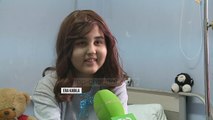 Në spital për festë, e mitura lufton me sëmundjen - Top Channel Albania - News - Lajme