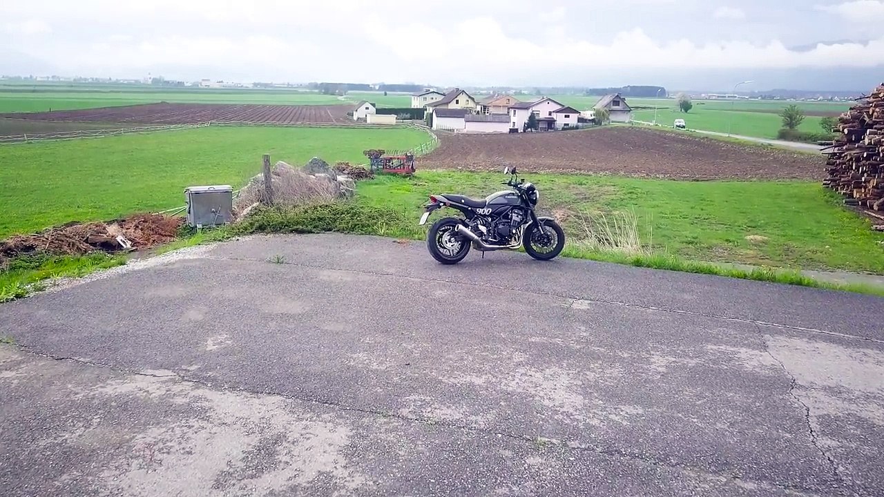 Kawasaki Z900 RS Test - Retrobike 2018 Vergleich Teil 2 von 8