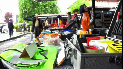 Vali Trafik Güvenliğine Dikkat Çekmek İçin 100 Promil Alkollü Gözlükle Topa Vurdu