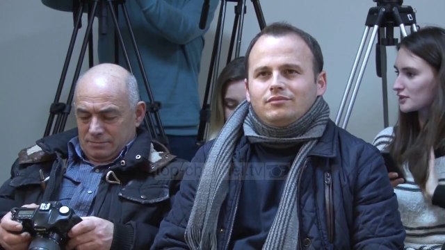 Përçarja në Vetëvendosje, analistët: Priten zhvillime - Top Channel Albania - News - Lajme