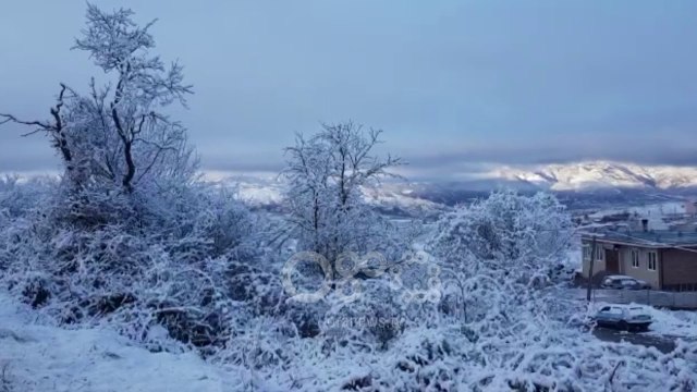 Ora News - Dëbora bllokon disa fshatra në qarkun e Shkodrës