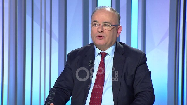 Ora News - Arrestimi i peshqve të mëdhenj , Sollaku: Nuk luftohet korrupsioni me fushata