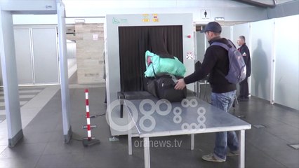 Ora News -  Emigrantët vijojnë fluksin e largimit pas festave