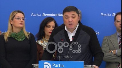 Ora News - Këshilltarët e PD mesazh për Ramën dhe Veliajn, i kujtojnë rrëzimin e diktaturës