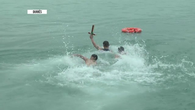 Dita e ujit të bekuar, ceremonitë fetare në gjithë Shqipërinë - Top Channel Albania - News