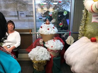 OFFICE DECORATIONS POTLUCK VLOGMAS DAY 20 AND 21