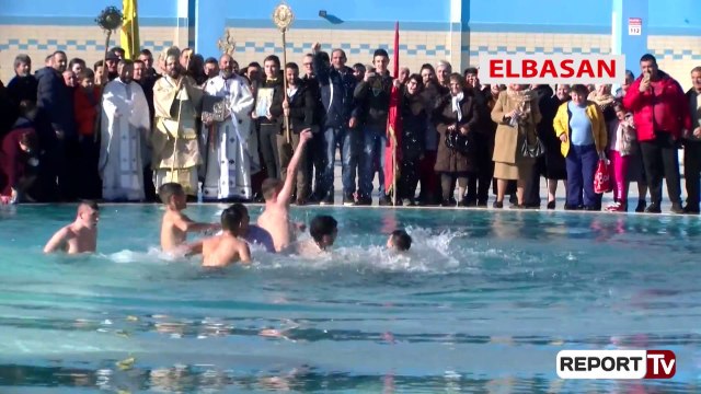 Report TV - Dita e ujit të bekuar, ceremonitë fetare në gjithë Shqipërinë