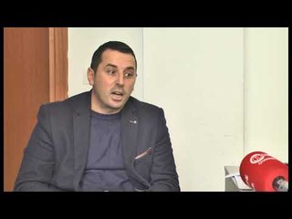 Télécharger la video: Largimi i Çakos, Hoxha: U shkarkua, zëvendësi i tij do i shërbejë pushtetit si paraardhësi