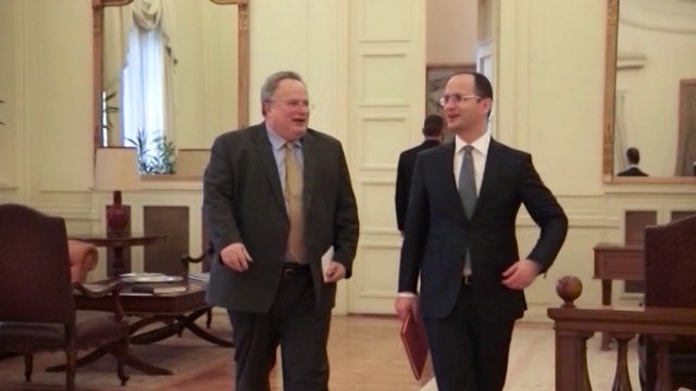 Ora News - Greqi, Demokracia e Re reagon për deklaratat e Bushatit në “Tonight Ilva Tare”